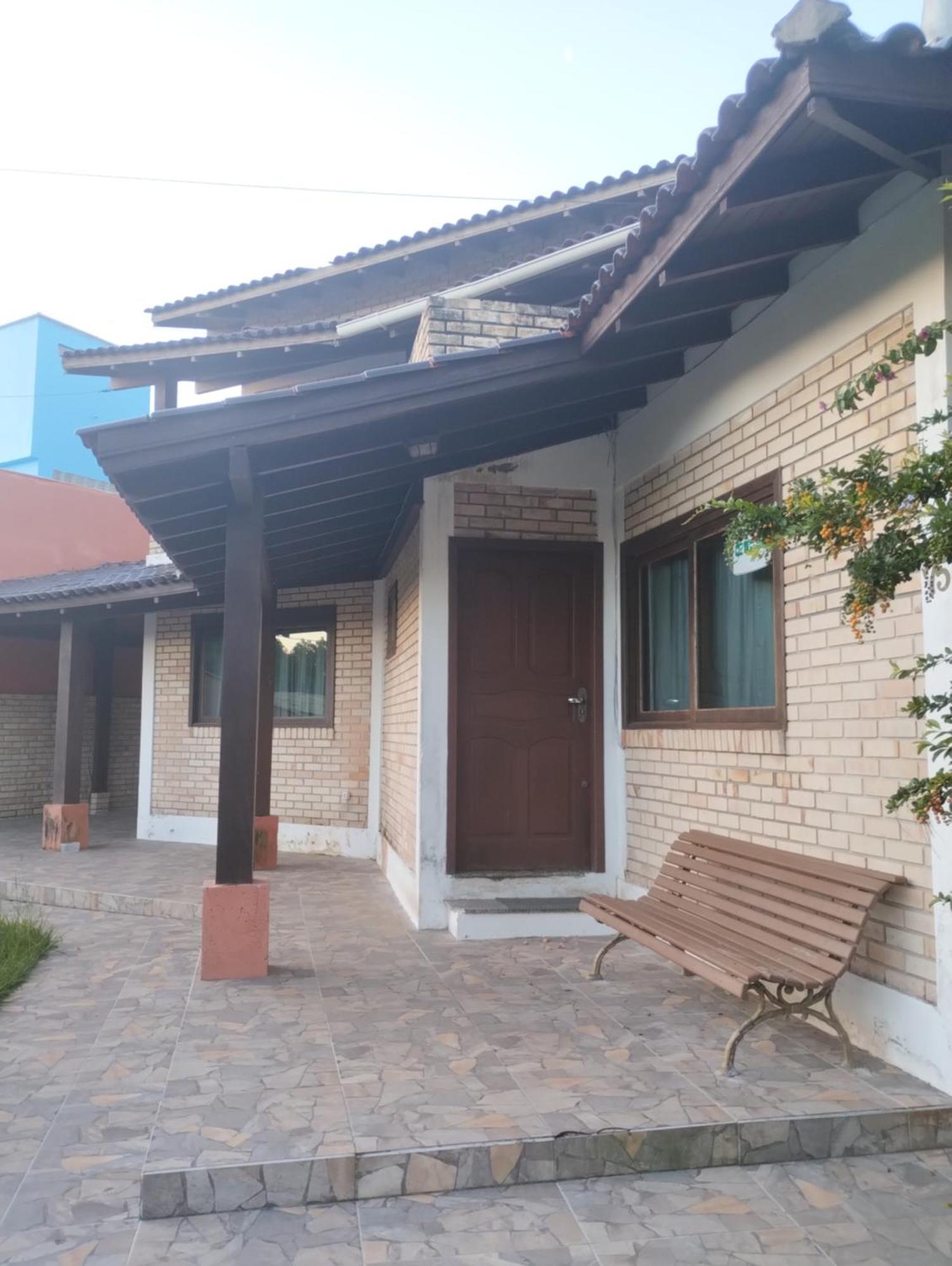 Linda Casa Com 4 Quartos No Santinho Casa de férias