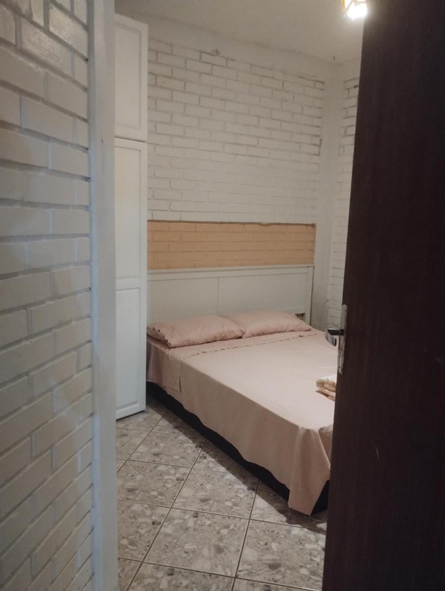 Linda Casa Com 4 Quartos No Santinho *